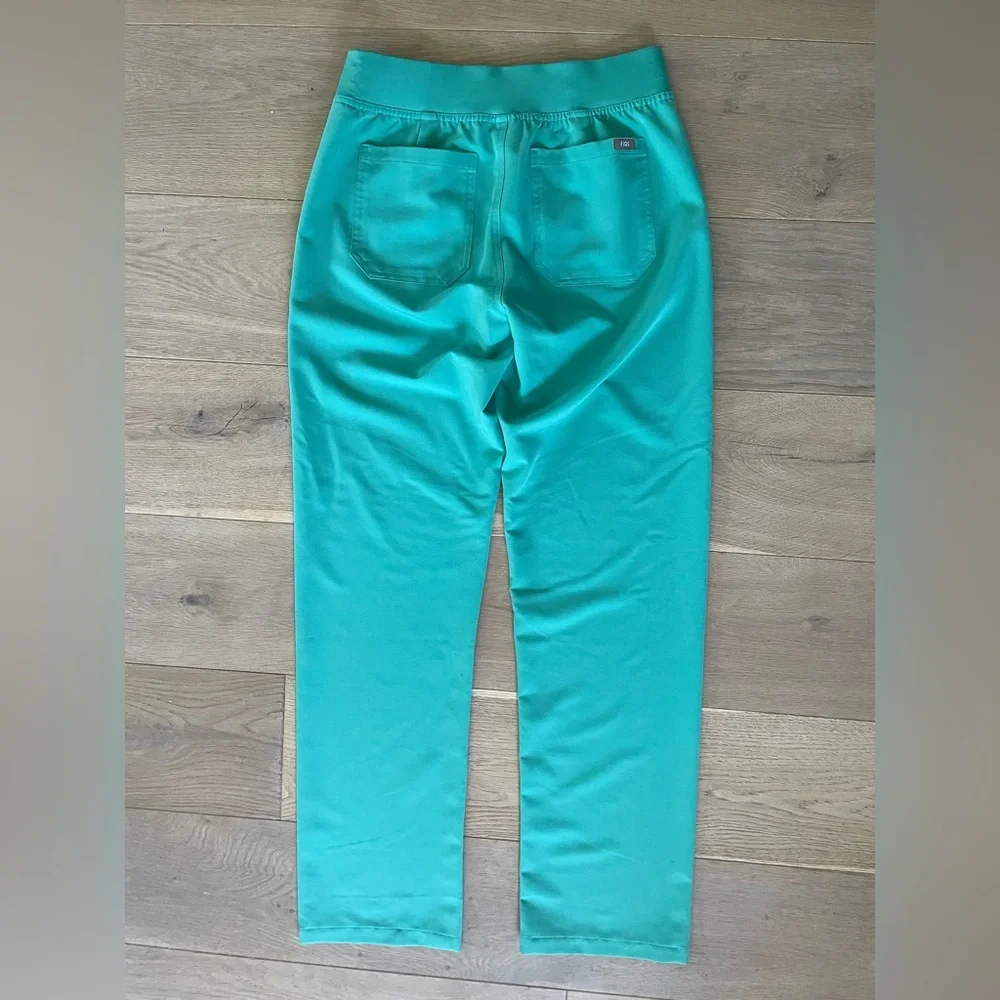 Figs Livingston scrub bottoms in surgical green - size small tall - Picture 6 of 7